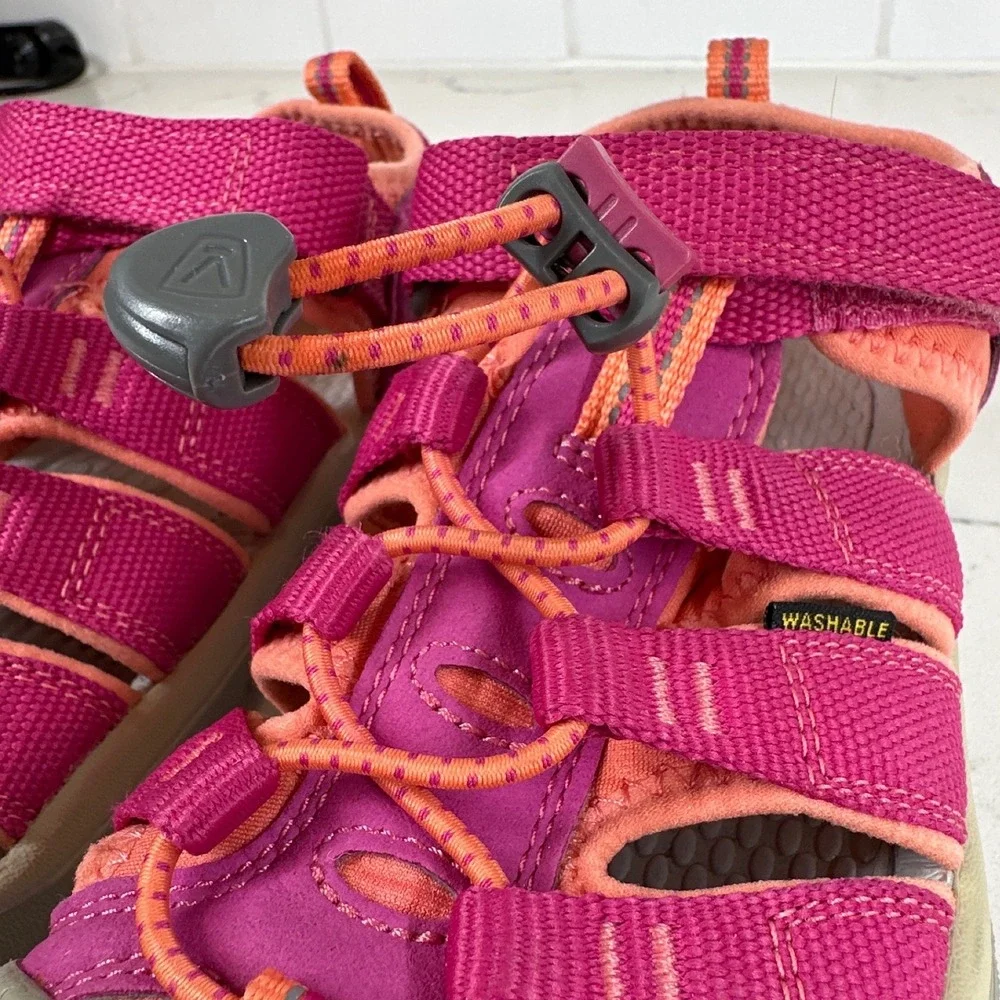 KEEN Newport H2 Sandals Big Girls 2 Pink Water Shoes Sport 1014267 Hiking Walk